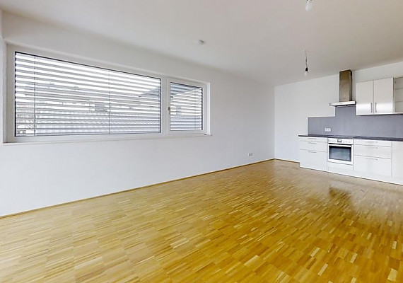 Wunderschöne 4 Zimmerwohnung mit 2 Balkonen und Carport